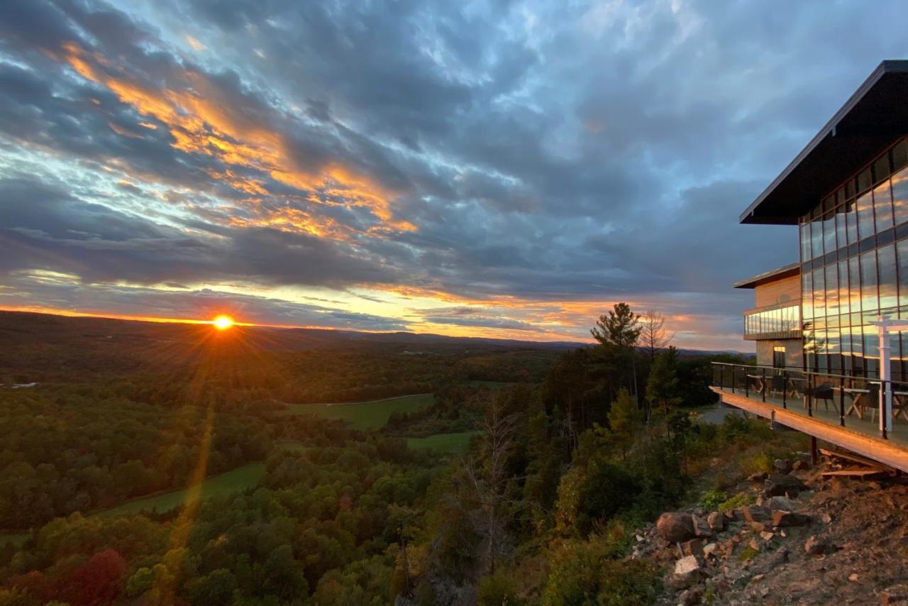 Auberge De La Montagne Coupee Saint Jean De Matha Εξωτερικό φωτογραφία